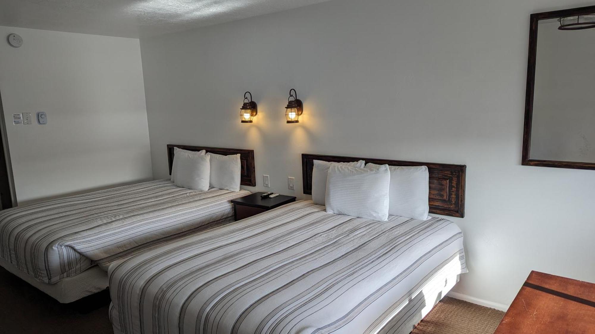 High Desert Inn Салина Екстериор снимка