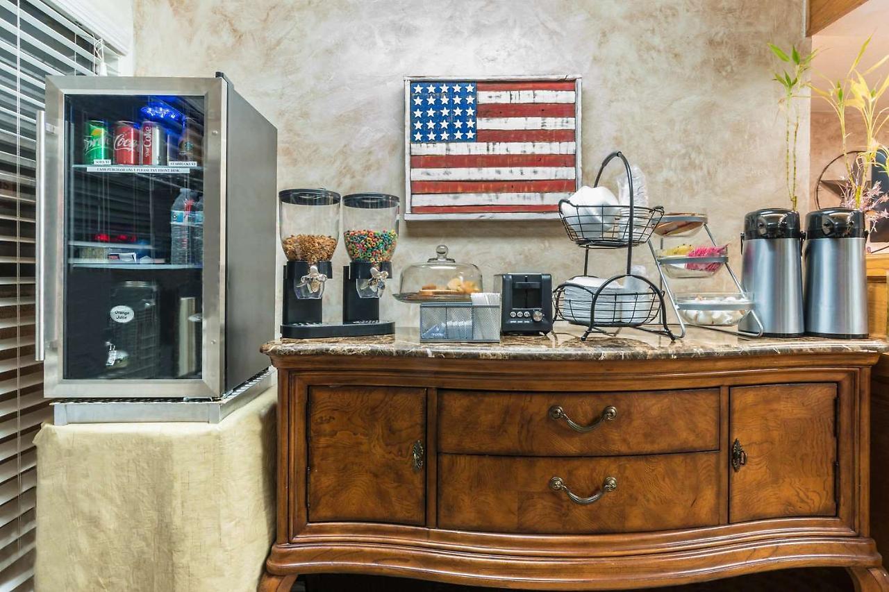 High Desert Inn Салина Екстериор снимка